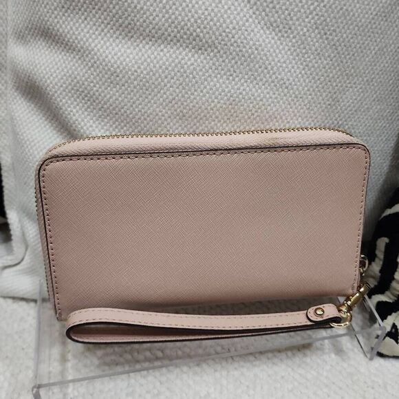 Michael Kors Large MF Phone Case Leather Wristlet - Picture 5 of 9